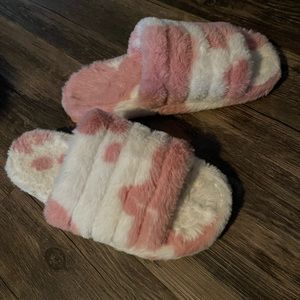 Cow Print Fluffy Slippers Size EUR40-41